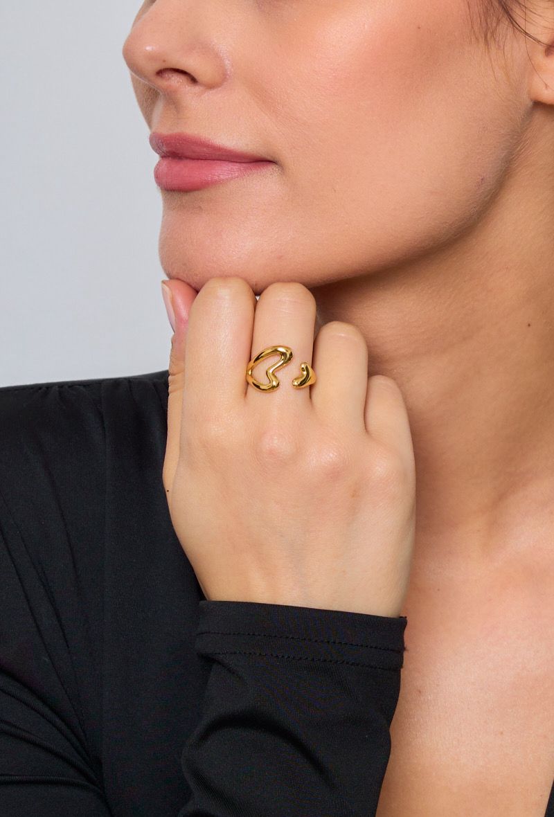 Bague Alma – Acier inoxydable doré – Cœur stylisé ouvert