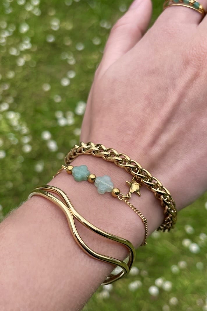 Bracelet Sélène – Chaîne Tressée Dorée Intemporelle