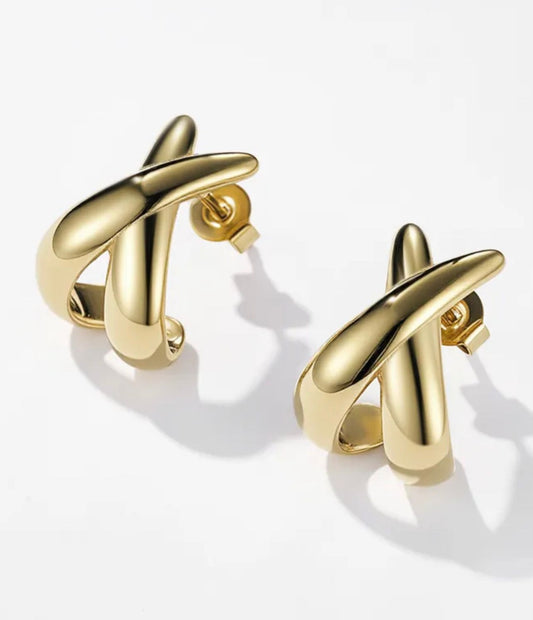 Boucles L'Étreinte – Créoles dorées entrelacées