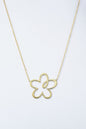 Collier Hanaé – Fleur dorée en acier inoxydable