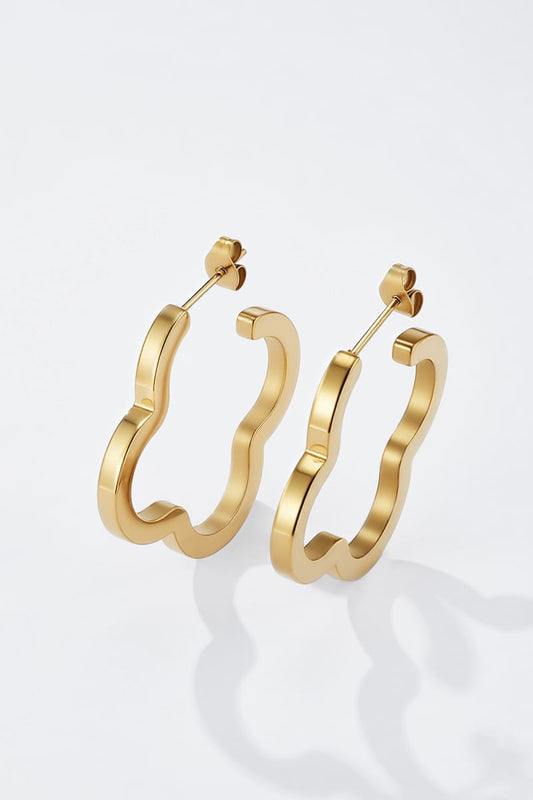 Boucles d’Oreilles Isaure – Créoles Ondulées en Acier Inoxydable Doré