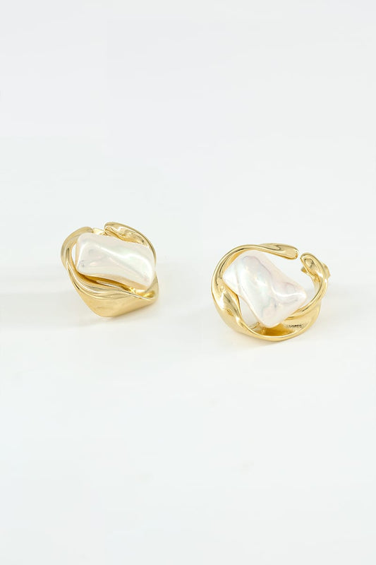 Boucles d’Oreilles Dorées avec Perle Naturelle – Berthe