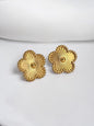Boucles d’Oreilles Dorées Fleur Sculptée – Ismène